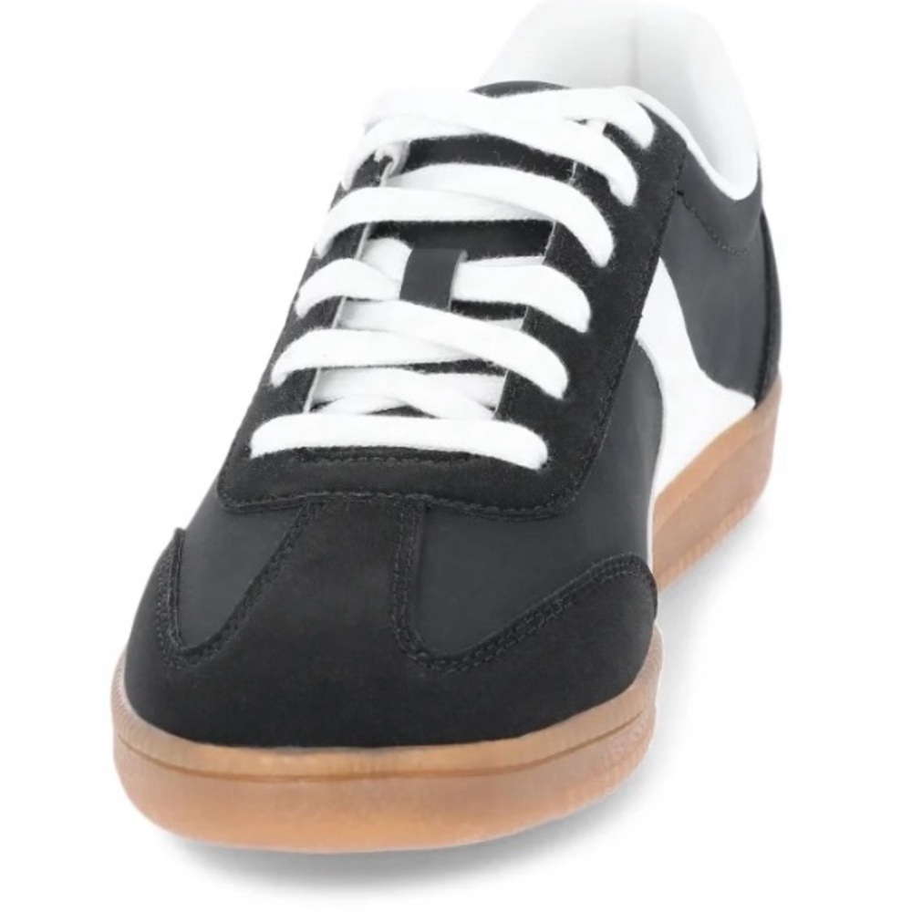 No Boundaries Black and White court sneakers women's 7.5. NEW